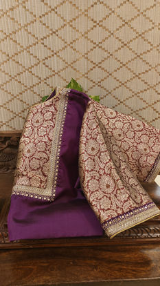 Vintage Tones & Timeless Threads