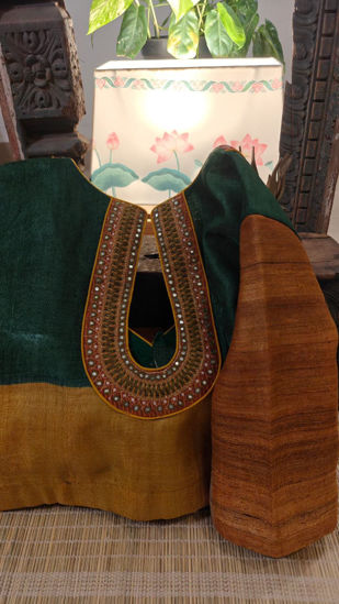 Old World Threads on tussar silk🪡