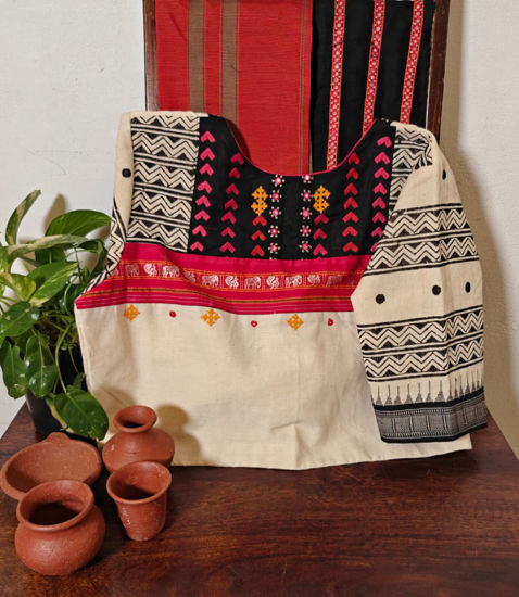 Ivory & Red. Tribal. 🪡