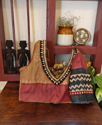 Sungudi. Hand-knotted.