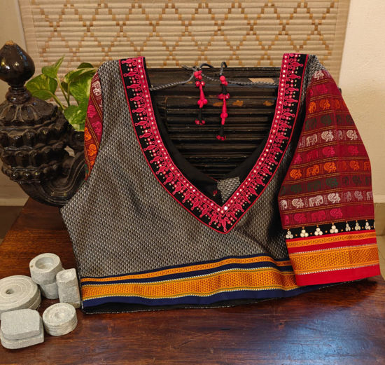 Grey Khun, A Pop of Colour