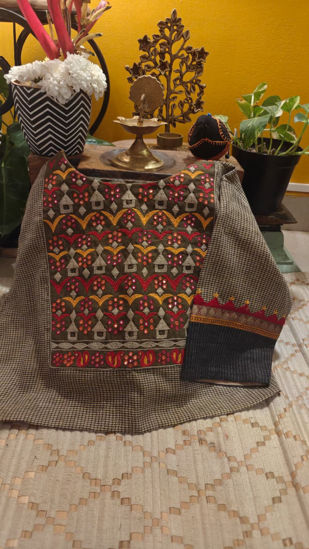 Cinnamon Checks, Tribal Stories