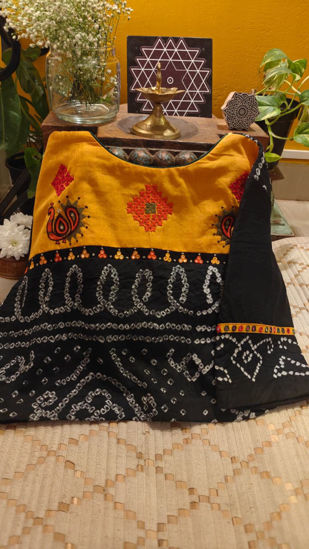 Threads of Bandhani